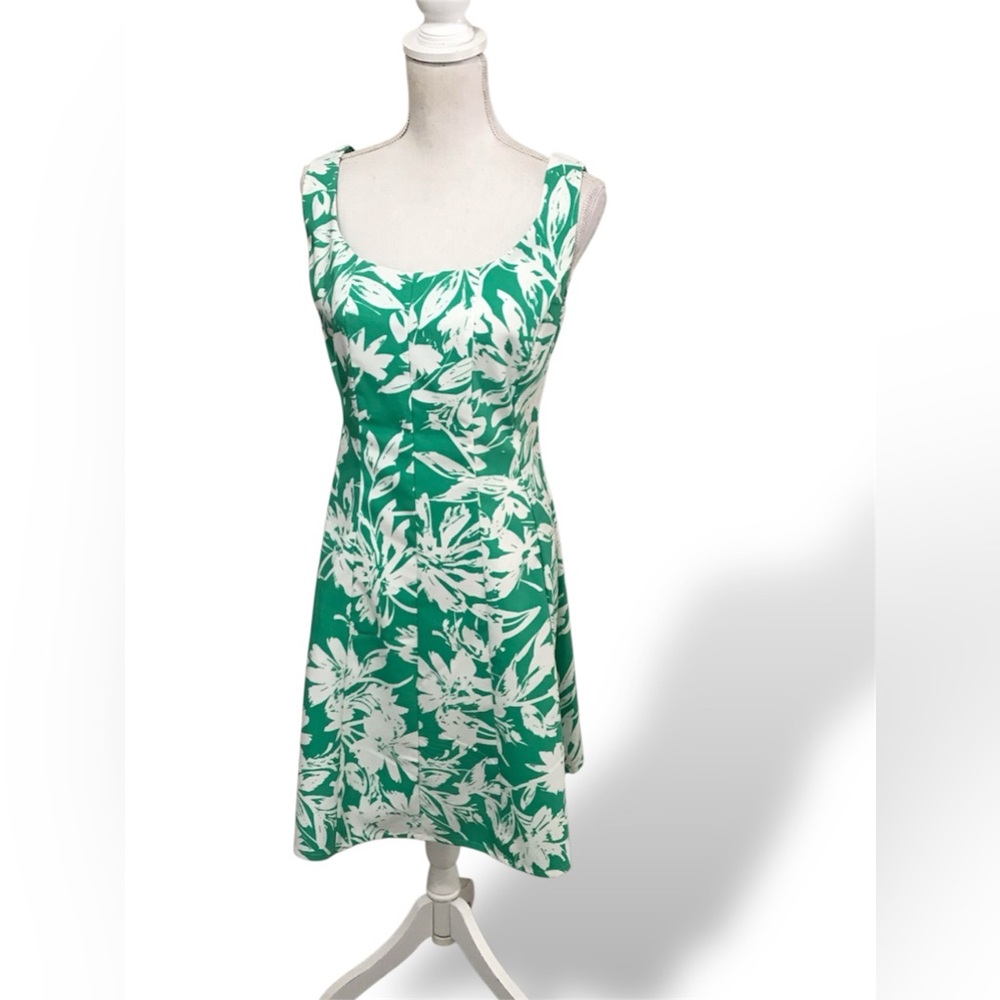 Ronni Nicole Green and White Floral Midi Dress